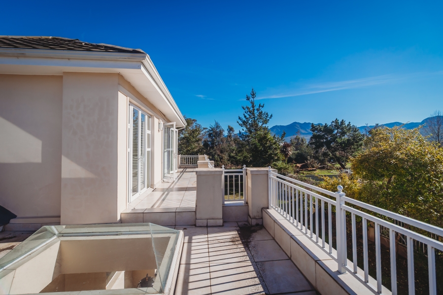 4 Bedroom Property for Sale in King George Park Western Cape